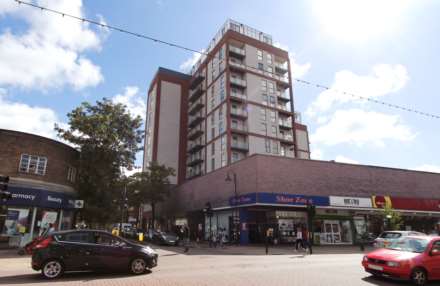 3 Bedroom Flat, Blagdon Road, New Malden