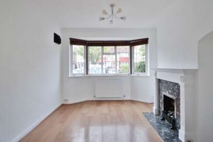 Caverleigh Way, Worcester Park, Image 2