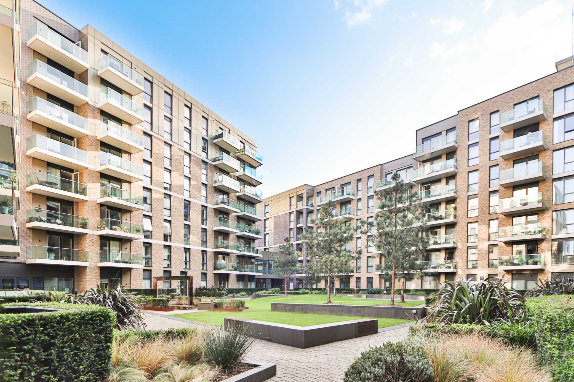 Queenshurst Square, Kingston Upon Thames, Image 17