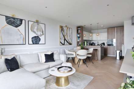 Queenshurst Square, Kingston Upon Thames, Image 7