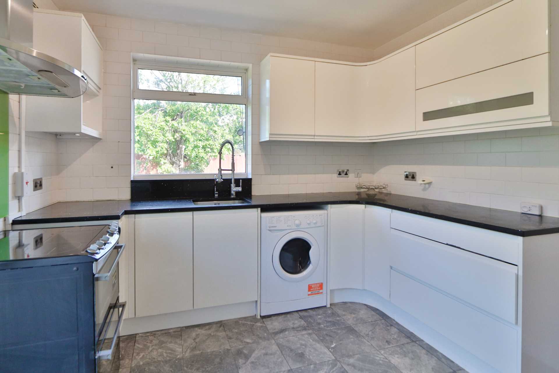 Field Place, New Malden, Image 10