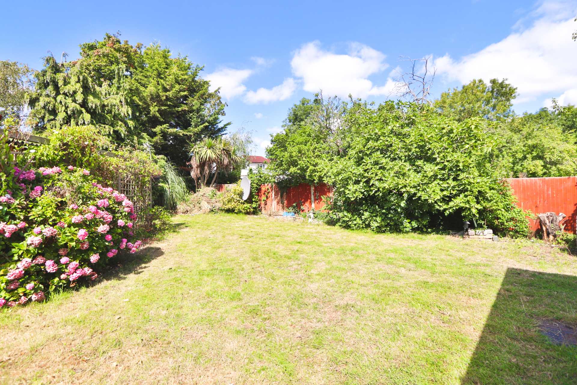 Field Place, New Malden, Image 6