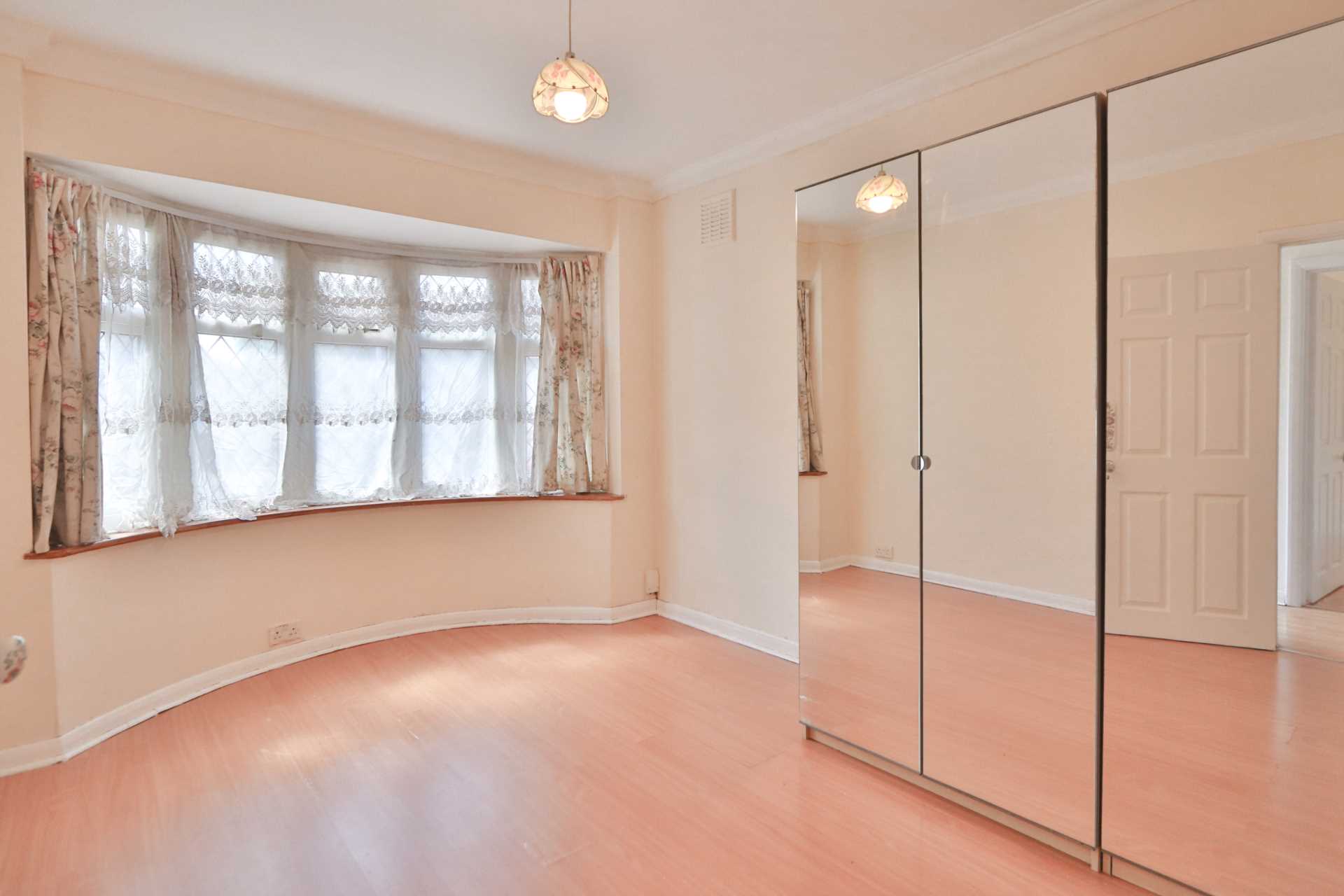 Field Place, New Malden, Image 8