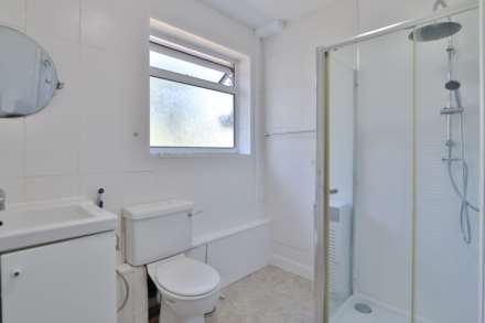 Field Place, New Malden, Image 4