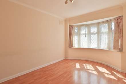 Field Place, New Malden, Image 7