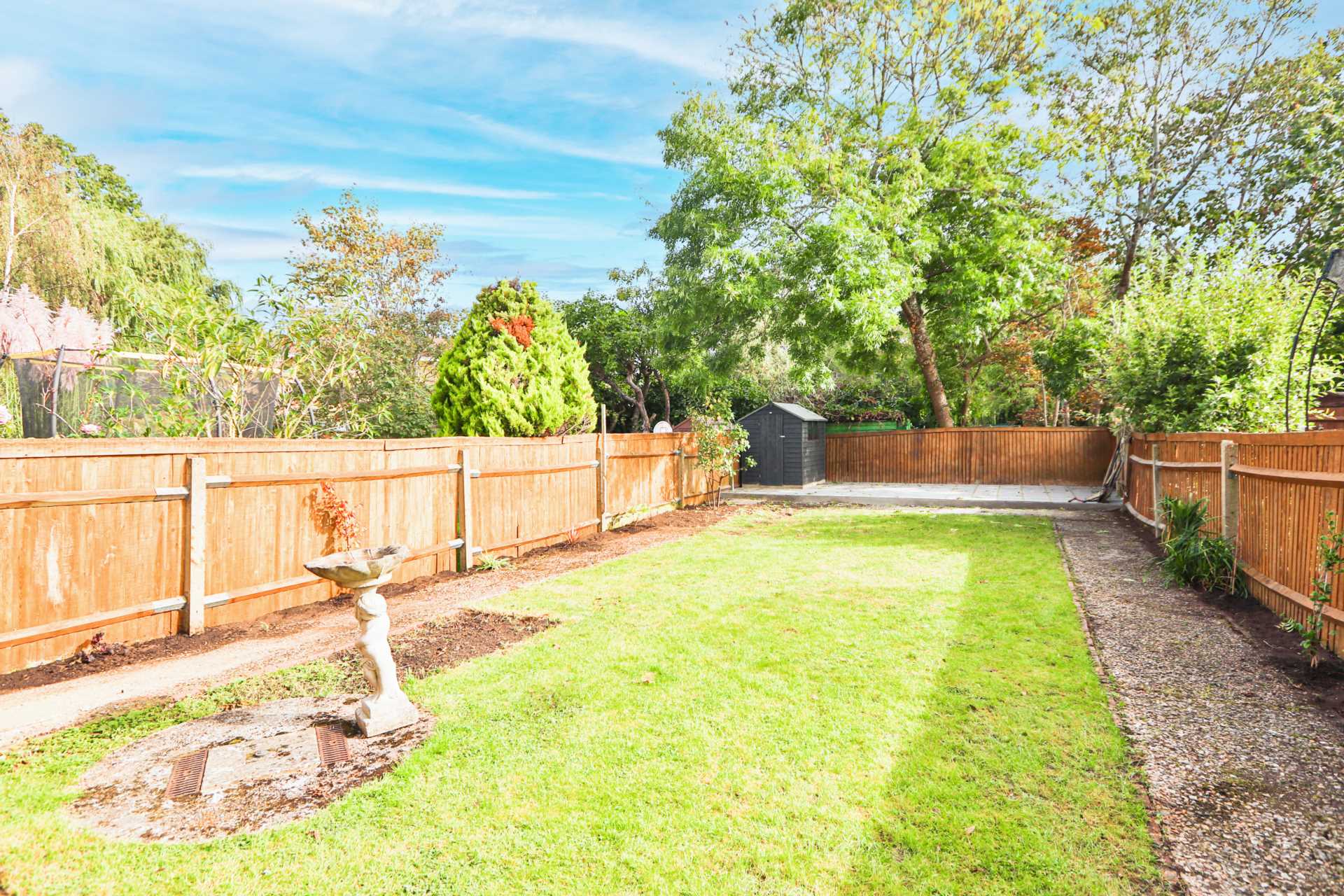 Lynwood Drive, Worcester Park, Image 6