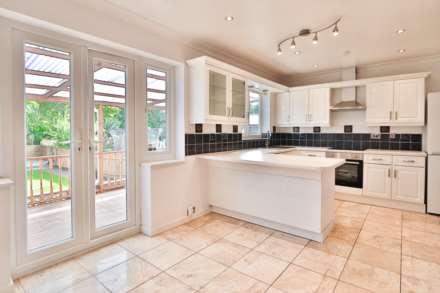Lynwood Drive, Worcester Park, Image 11