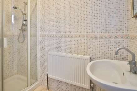 Lynwood Drive, Worcester Park, Image 15