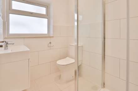 Lynwood Drive, Worcester Park, Image 3