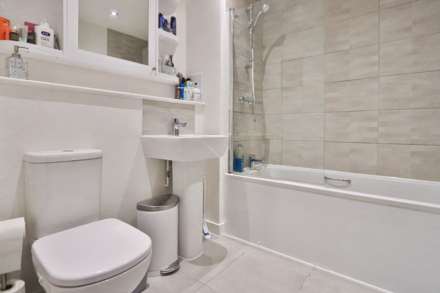 Grassholme House, 5 Powdermill Close, Image 6