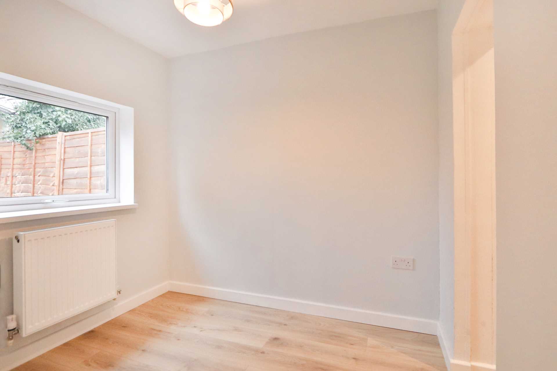 Longfellow Road, Worcester Park, Image 11