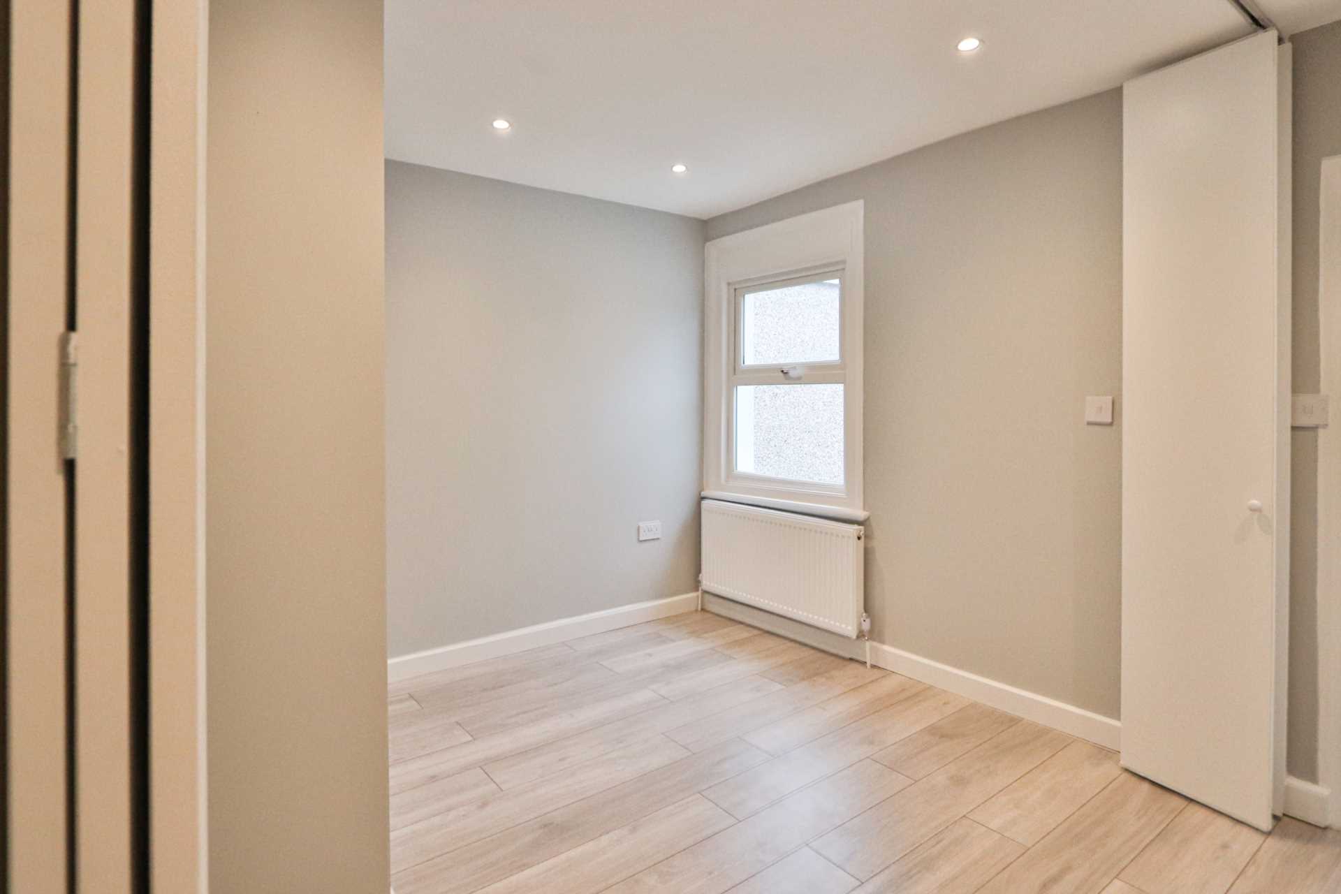 Longfellow Road, Worcester Park, Image 12