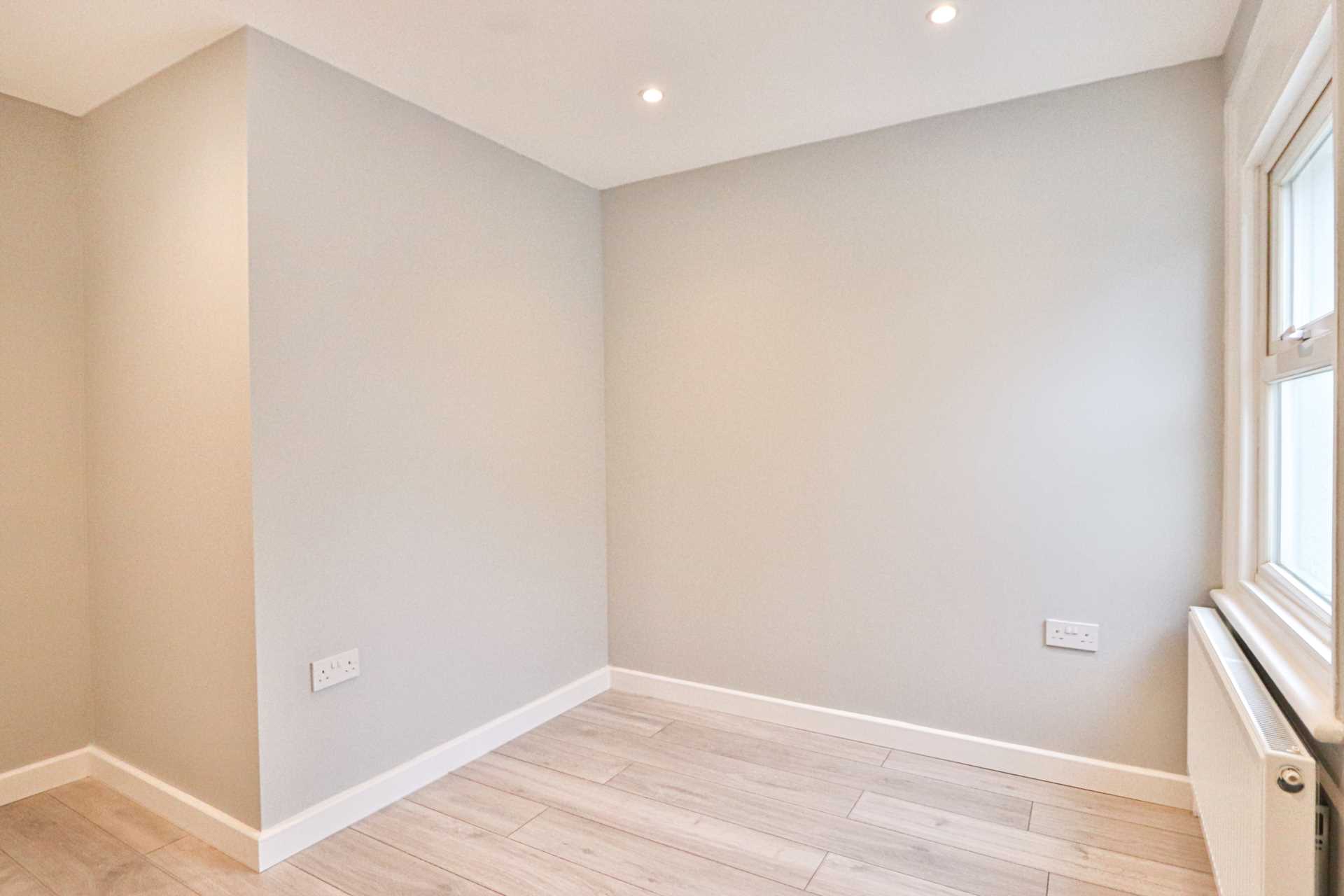Longfellow Road, Worcester Park, Image 13