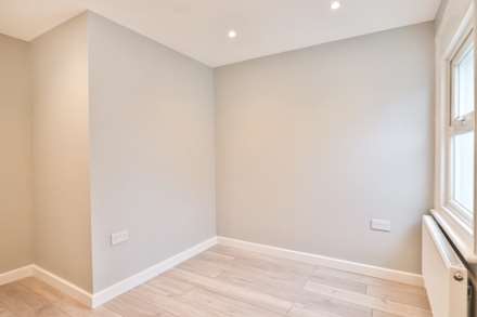 Longfellow Road, Worcester Park, Image 13