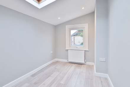 Longfellow Road, Worcester Park, Image 14