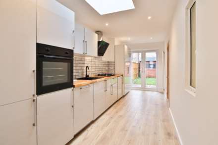 Longfellow Road, Worcester Park, Image 2