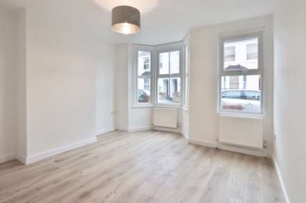 Longfellow Road, Worcester Park, Image 6