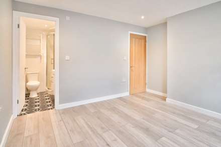 Longfellow Road, Worcester Park, Image 9