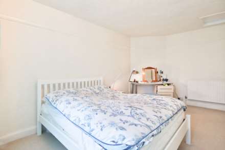 Chilmark Gardens, New Malden, Image 11