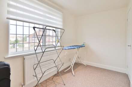Chilmark Gardens, New Malden, Image 14