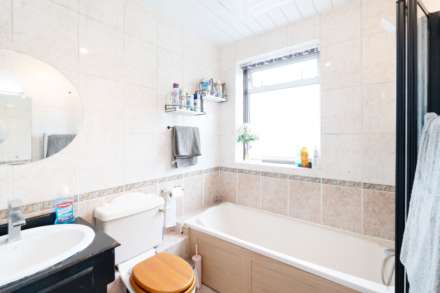Cavendish Road, New Malden, Image 10