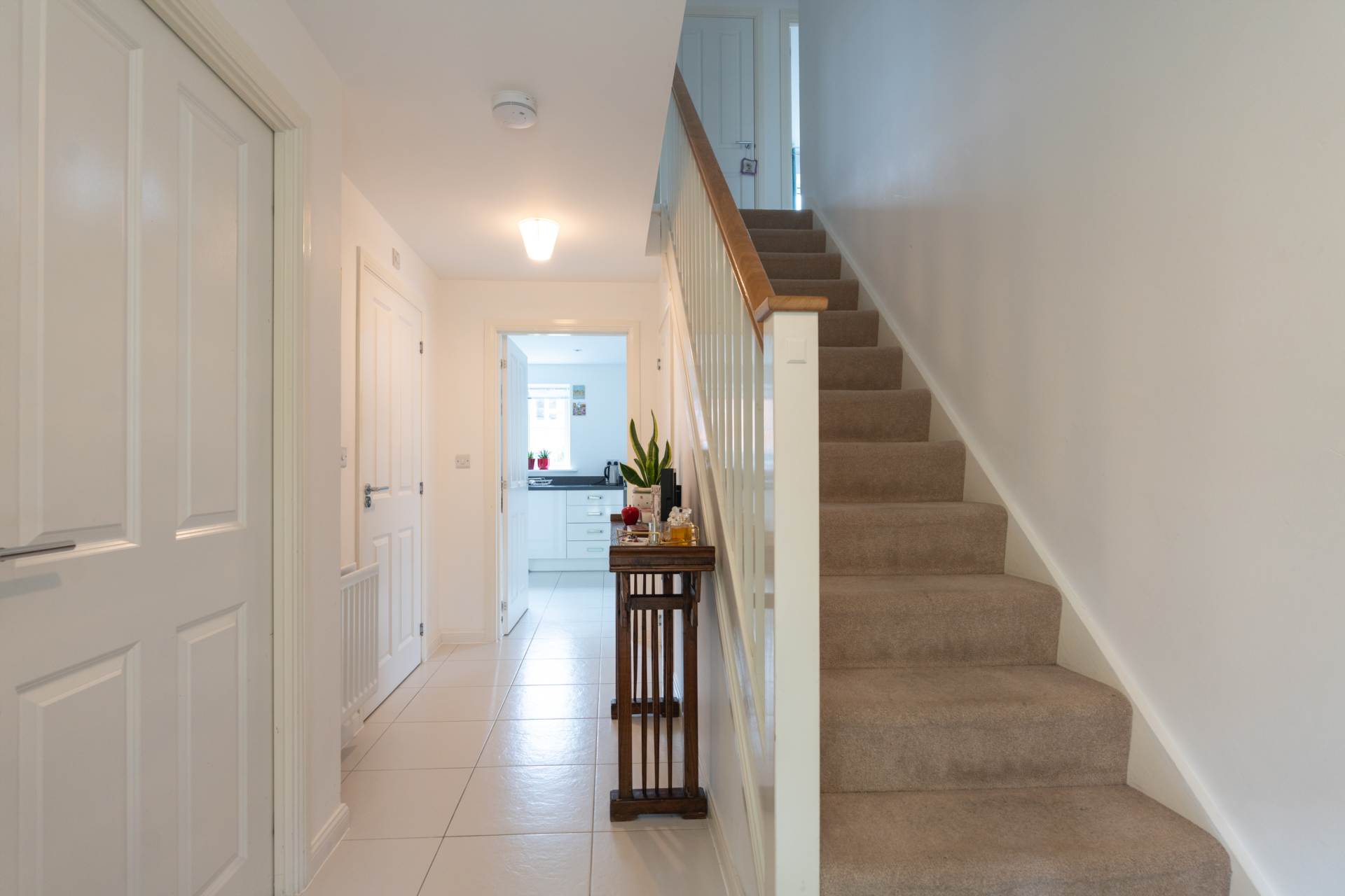 Rona Maclean Close, Epsom, Image 10