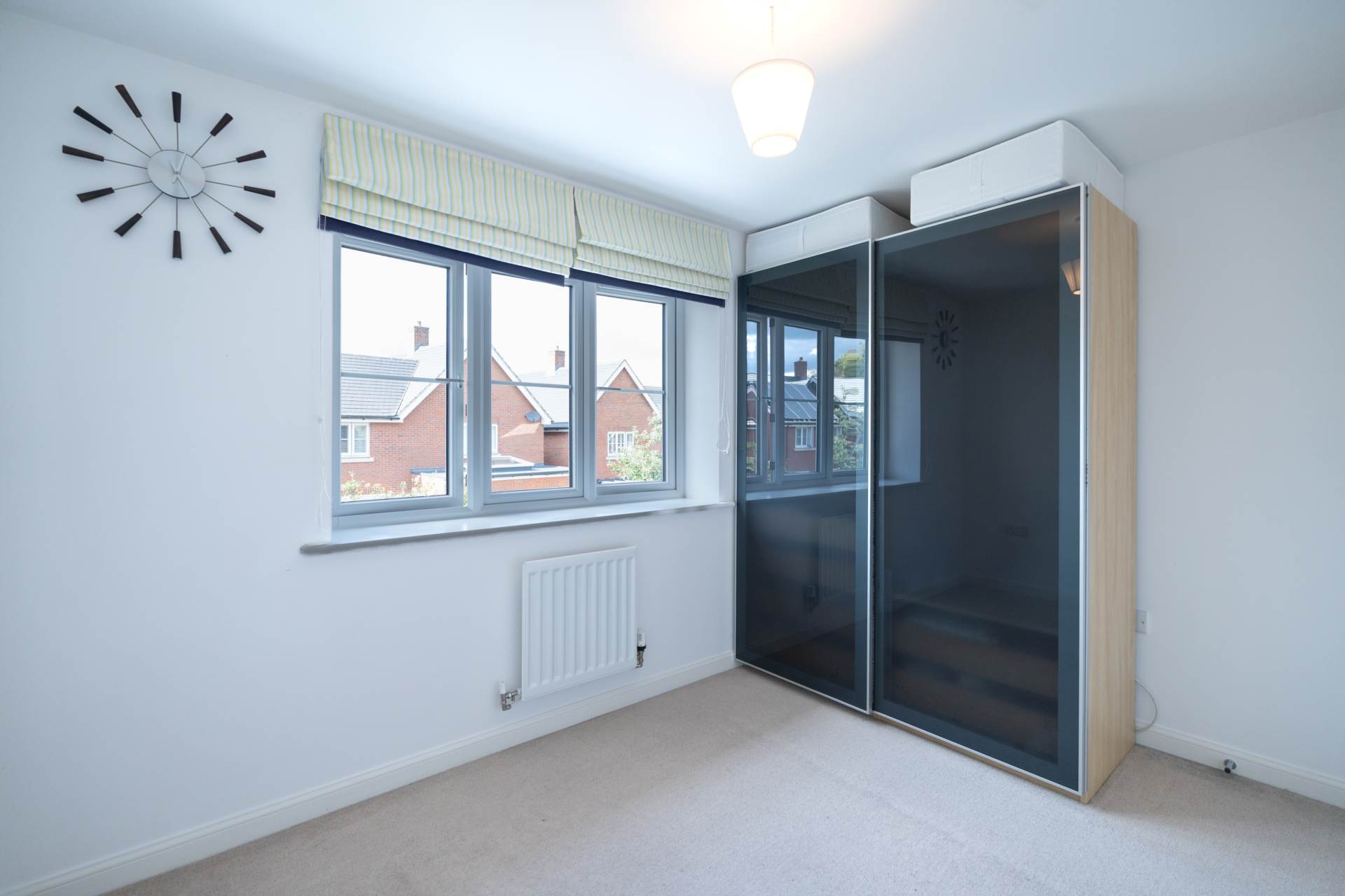 Rona Maclean Close, Epsom, Image 15