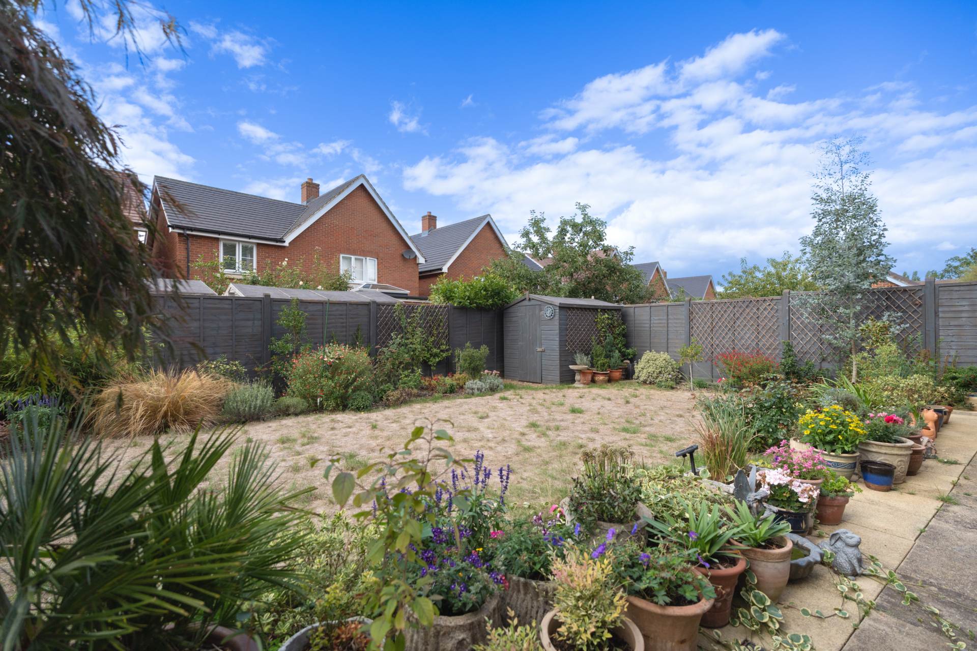 Rona Maclean Close, Epsom, Image 20