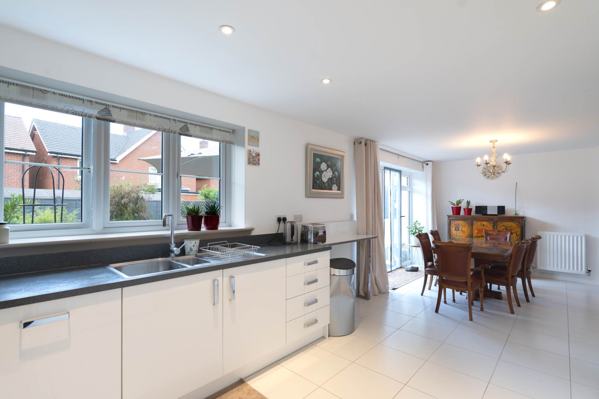 Rona Maclean Close, Epsom, Image 8
