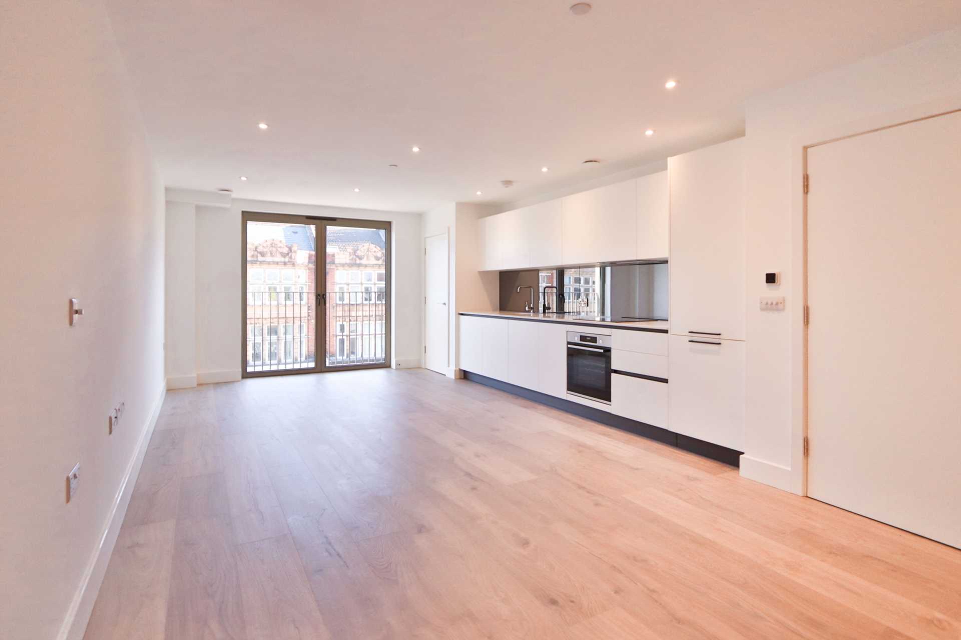 High Street, New Malden, Image 2