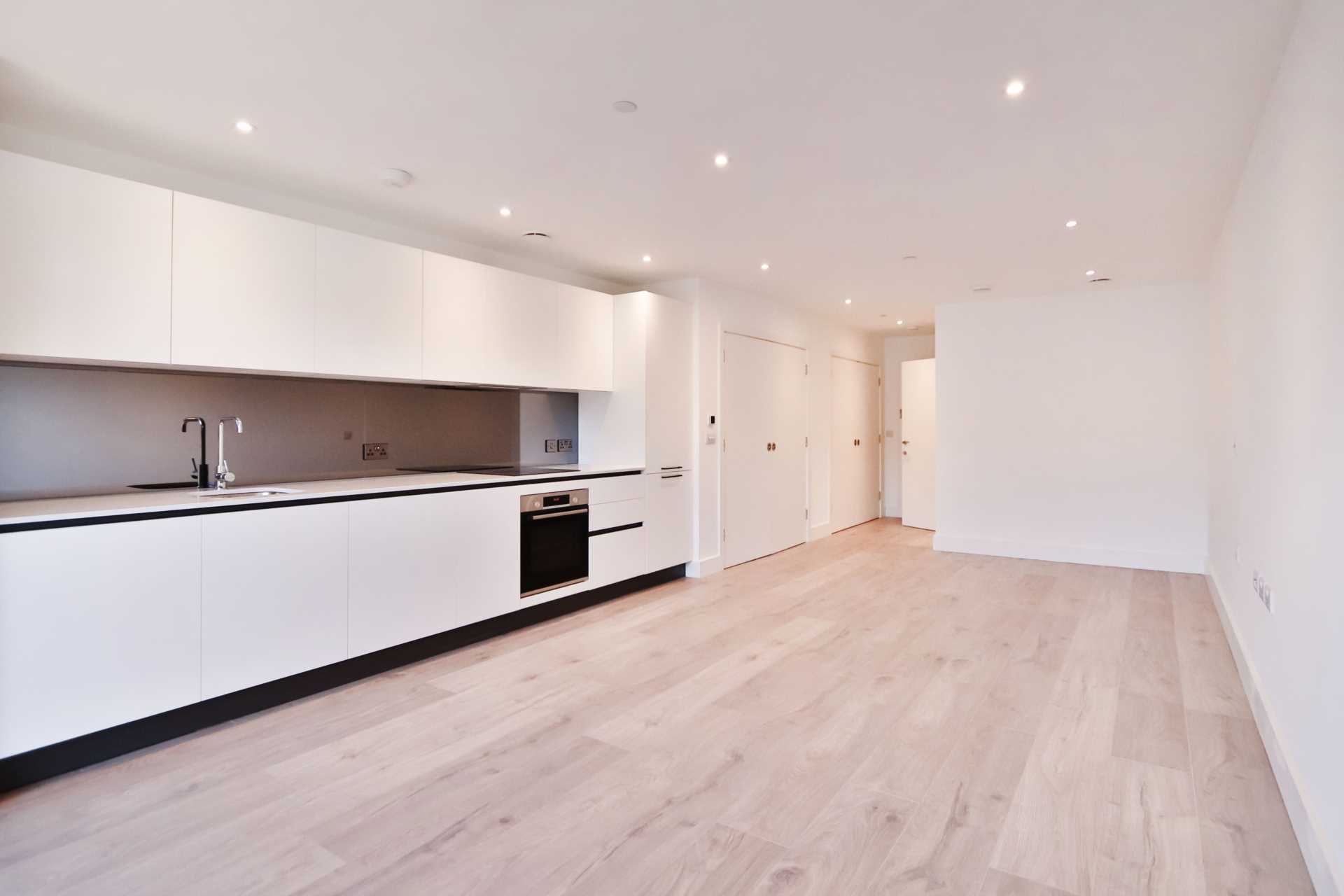 High Street, New Malden, Image 6