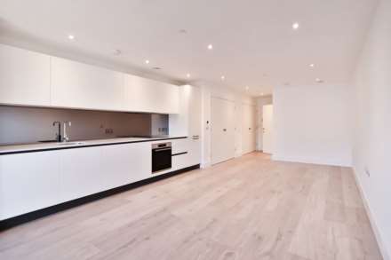 High Street, New Malden, Image 6