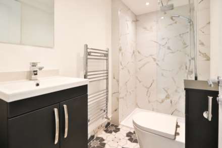 Cleveland Road, New Malden, Image 4