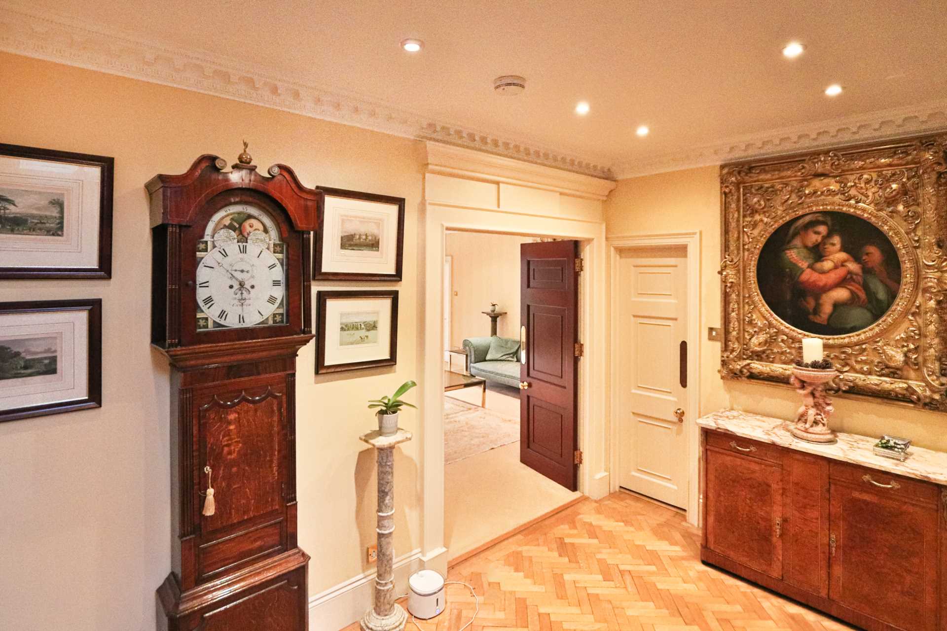 Shottfield Avenue, London, Image 17