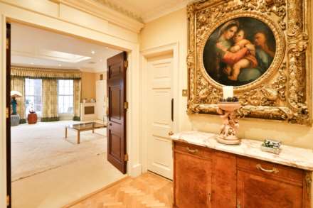 Shottfield Avenue, London, Image 11