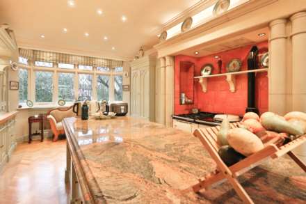 Shottfield Avenue, London, Image 12