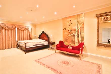 Shottfield Avenue, London, Image 24