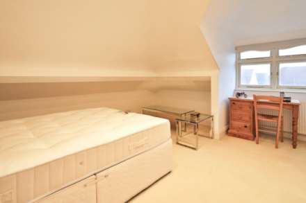 Shottfield Avenue, London, Image 26