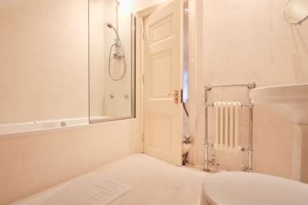 Shottfield Avenue, London, Image 27