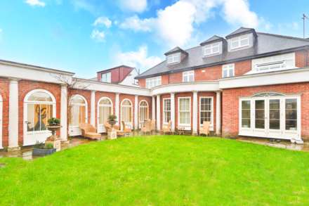 Shottfield Avenue, London, Image 33