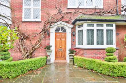 Shottfield Avenue, London, Image 35