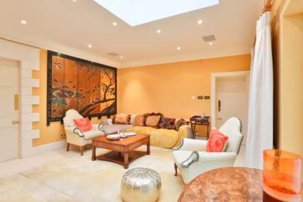 Shottfield Avenue, London, Image 4
