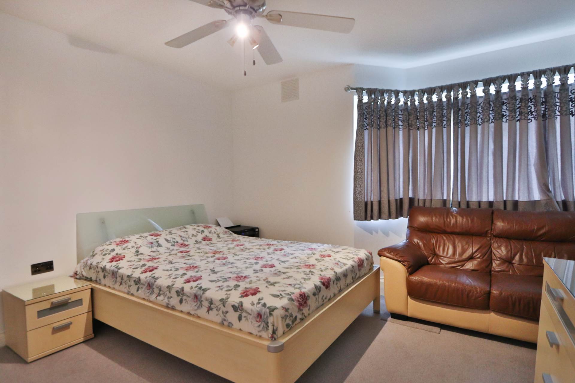 Claremont Avenue, New Malden, Image 10
