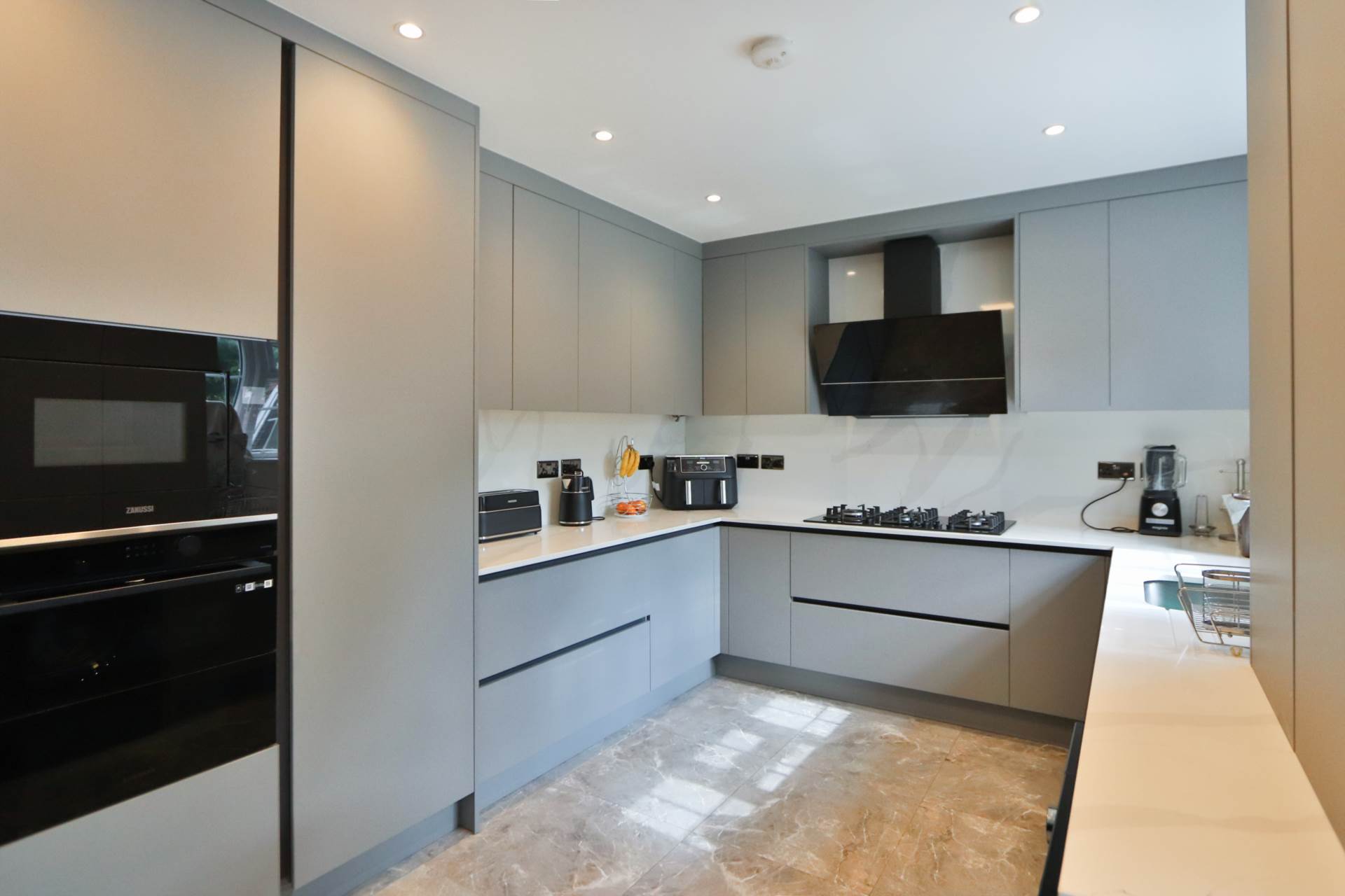 Claremont Avenue, New Malden, Image 3