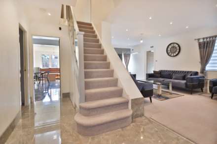 Claremont Avenue, New Malden, Image 4