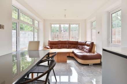 Claremont Avenue, New Malden, Image 9