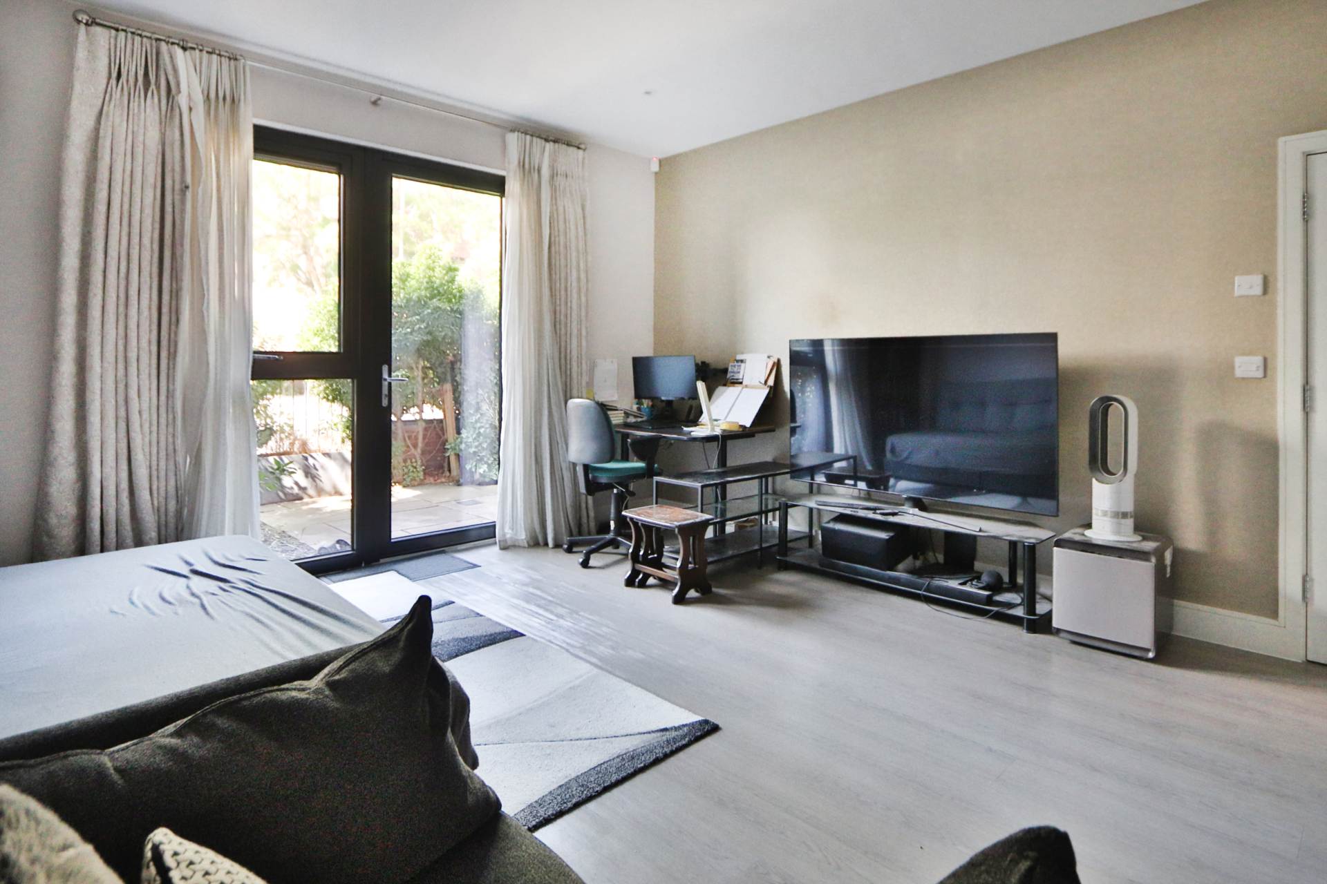 Coombe Road, New Malden, Image 3
