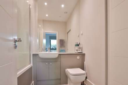 Coombe Road, New Malden, Image 6