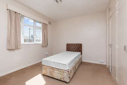 Montrose Close, Goring By Sea, Image 3