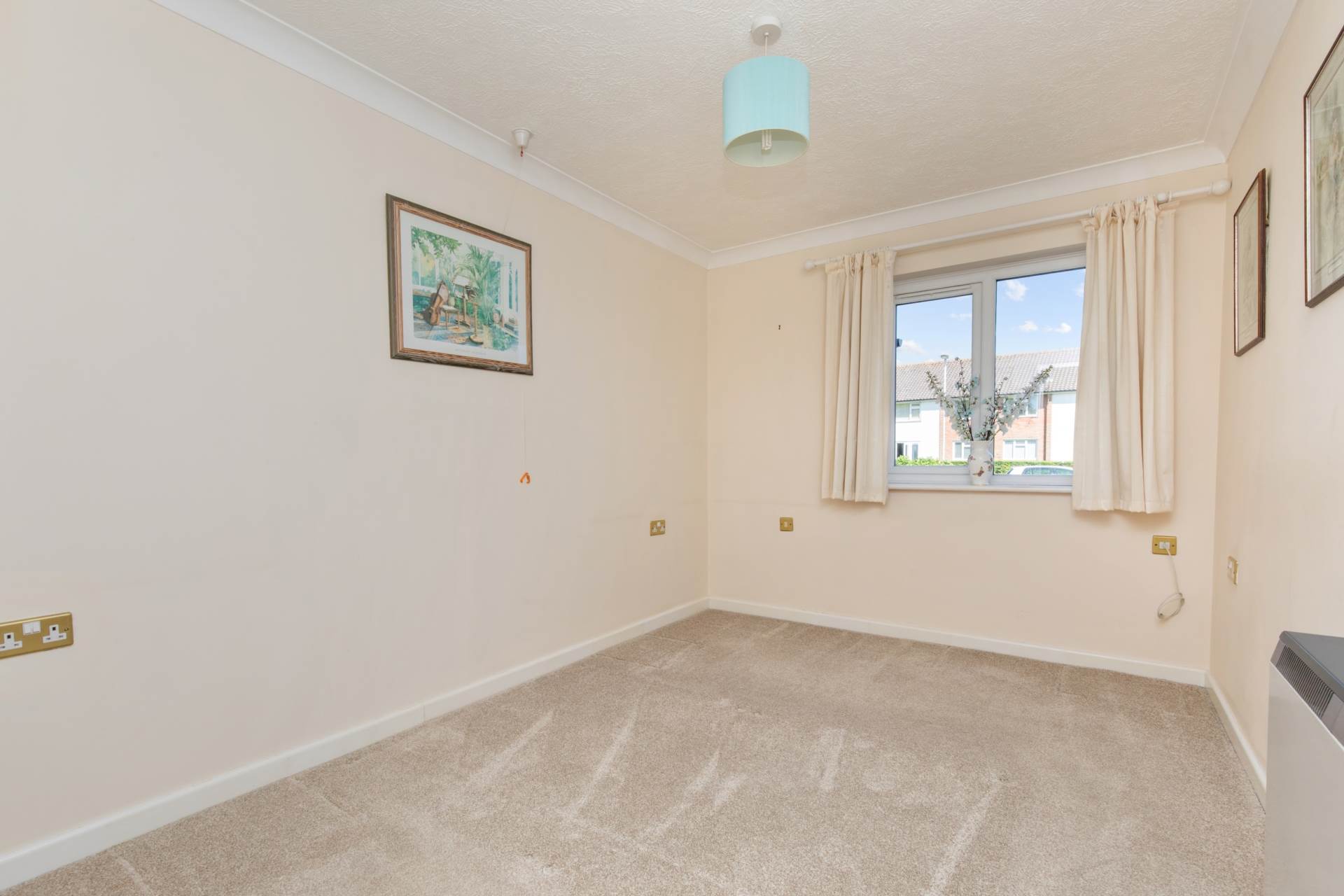 Oakland Court, Goring Street, Image 8
